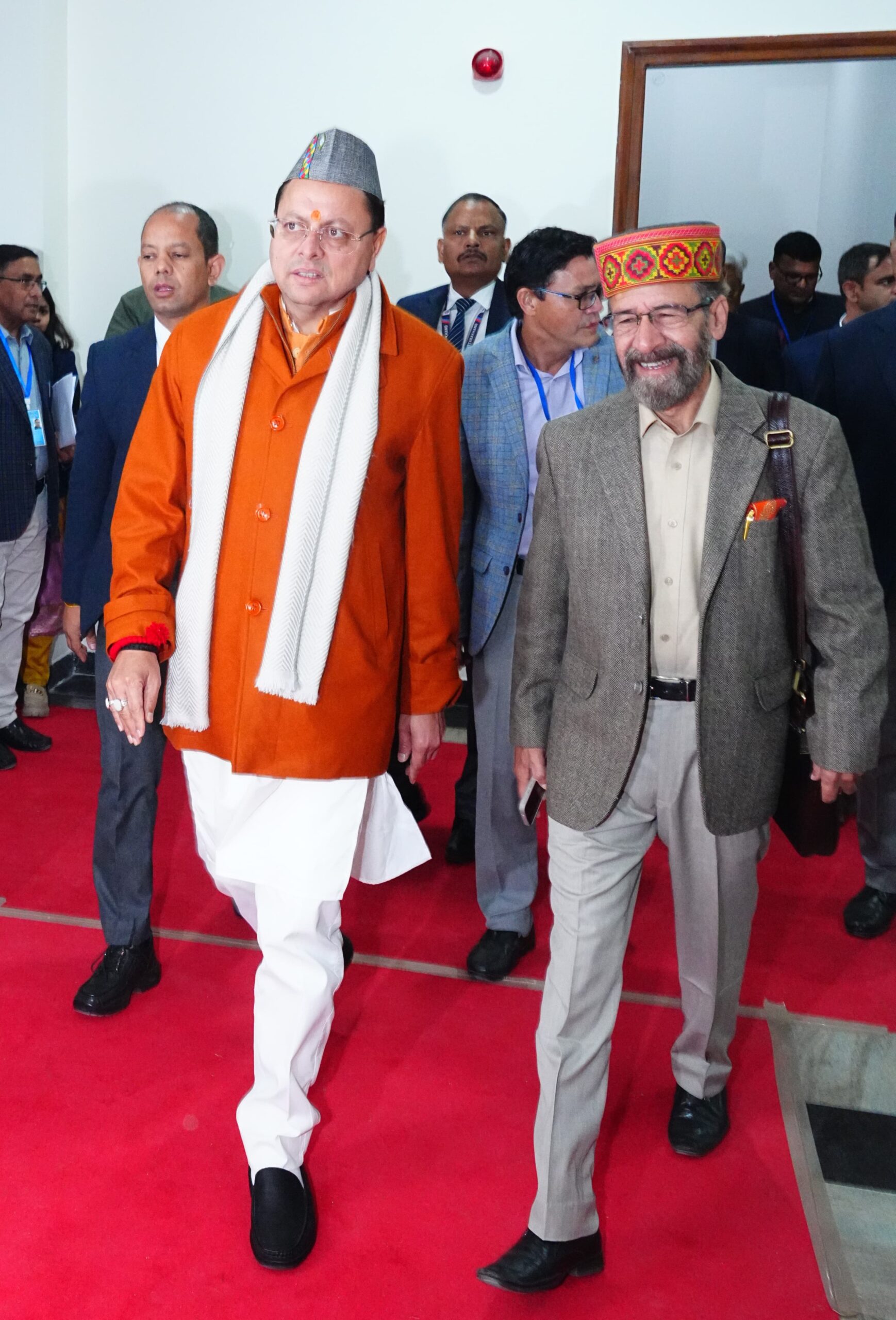 धामी सरकार के चार साल में बने 819 पंचायत भवन  प्रदेश में सात हजार किमी से अधिक सड़कें हुईं गड्डा मुक्त