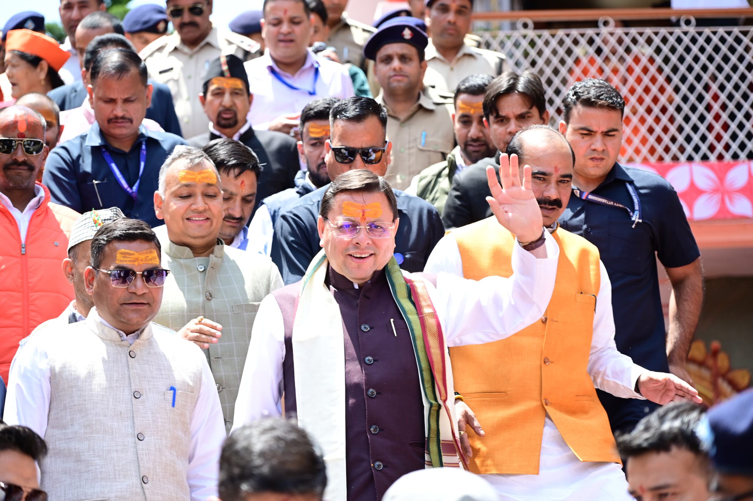 डोल आश्रम में मुख्यमंत्री ने श्री पीठम स्थापना महोत्सव में किया प्रतिभाग, 1100 कन्याओं का पूजन व माँ राजेश्वरी का अभिषेक