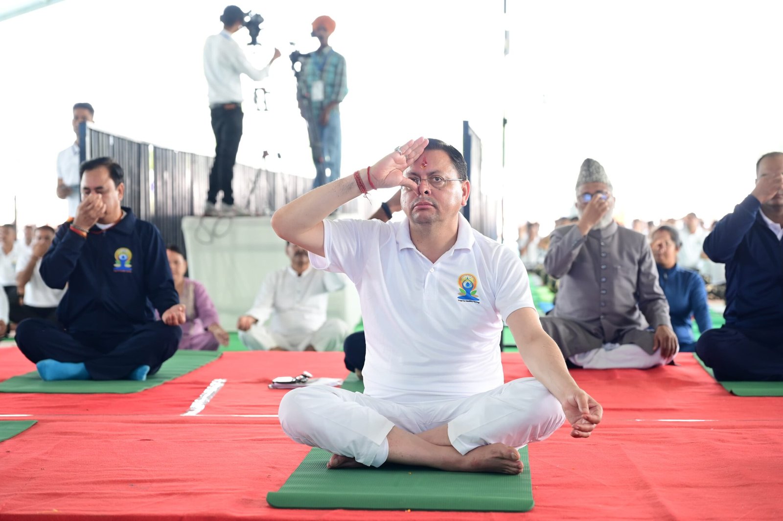 मुख्यमंत्री ने बनबसा में किया सामूहिक योगाभ्यास, योग को दैनिक जीवन का हिस्सा बनाने का किया आह्वान