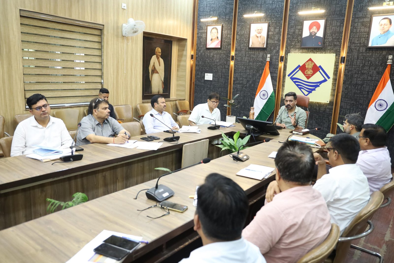 रिस्पना नदी के पुनर्जीवन को मिली नई गति, डीएम ने गठित कराई टास्कफोर्स; 7 दिन में मांगा विस्तृत एक्शन प्लान;