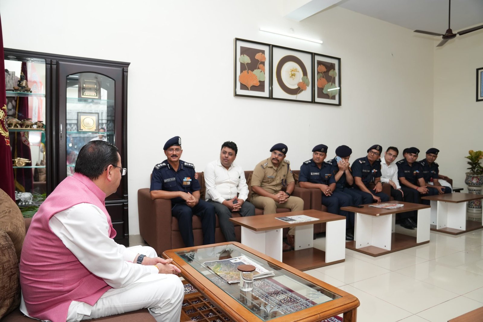 मुख्यमंत्री पुष्कर सिंह धामी ने एनडीआरएफ बटालियन गदरपुर का किया भ्रमण, जवानों से संवाद कर आपदा प्रबंधन व्यवस्थाओं की ली जानकारी
